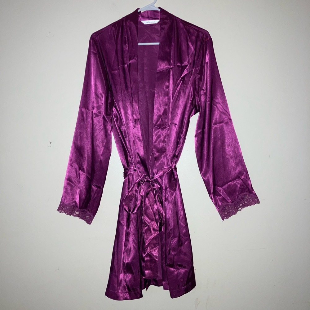 Purple Robe - Picture 2 of 4